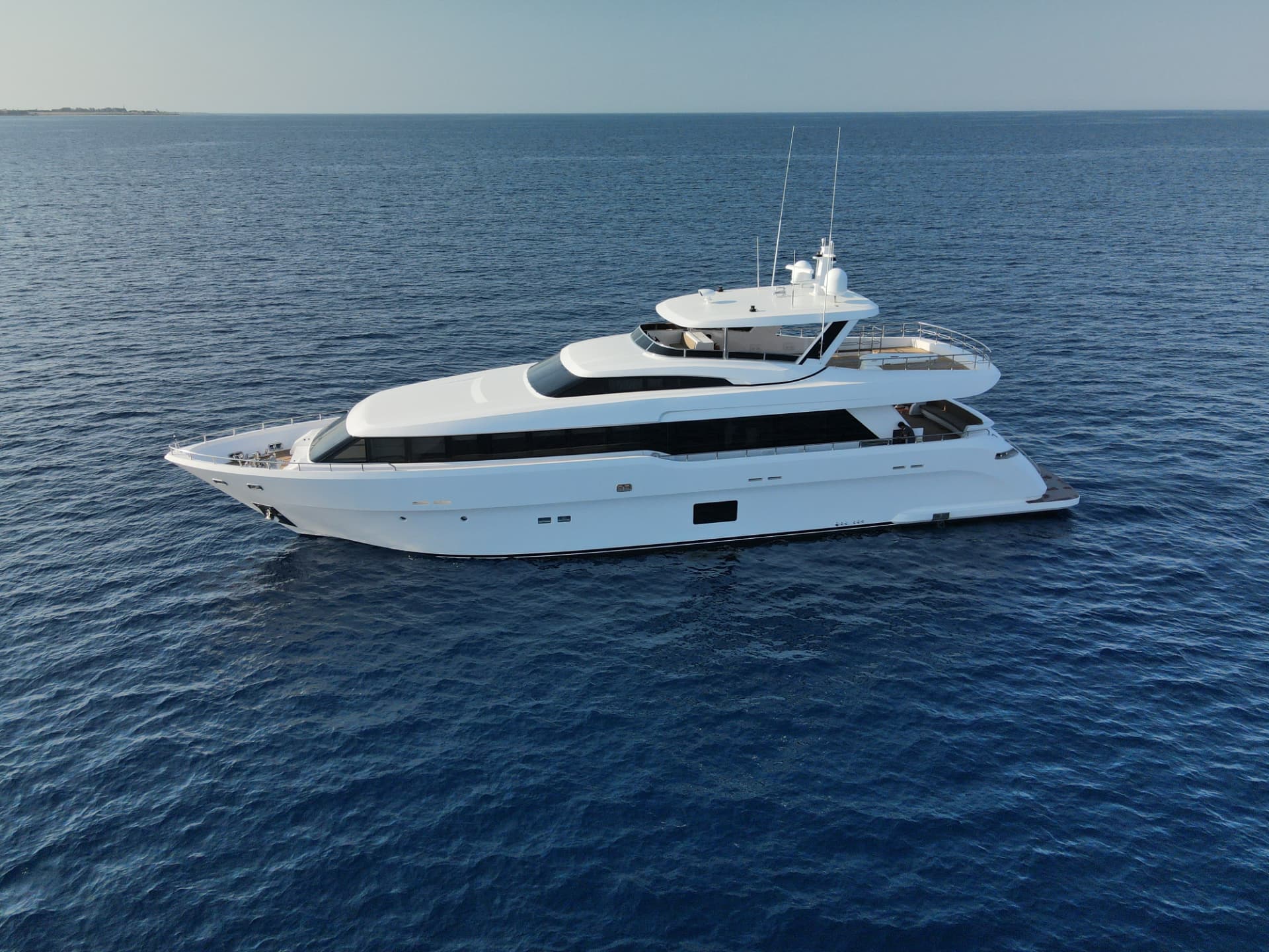 Nasr — At anchor