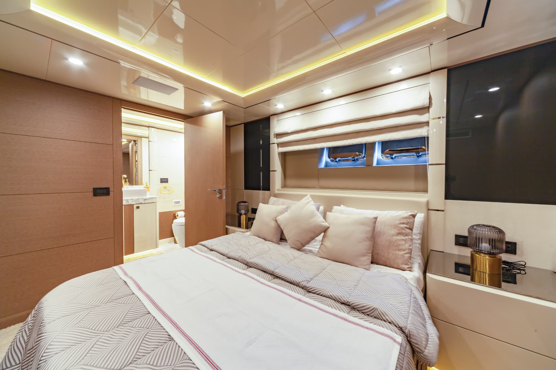 Nasr — Guest cabin